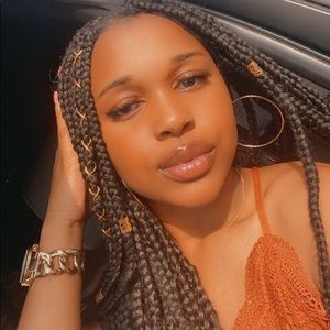 Meet your Posher, Taylor